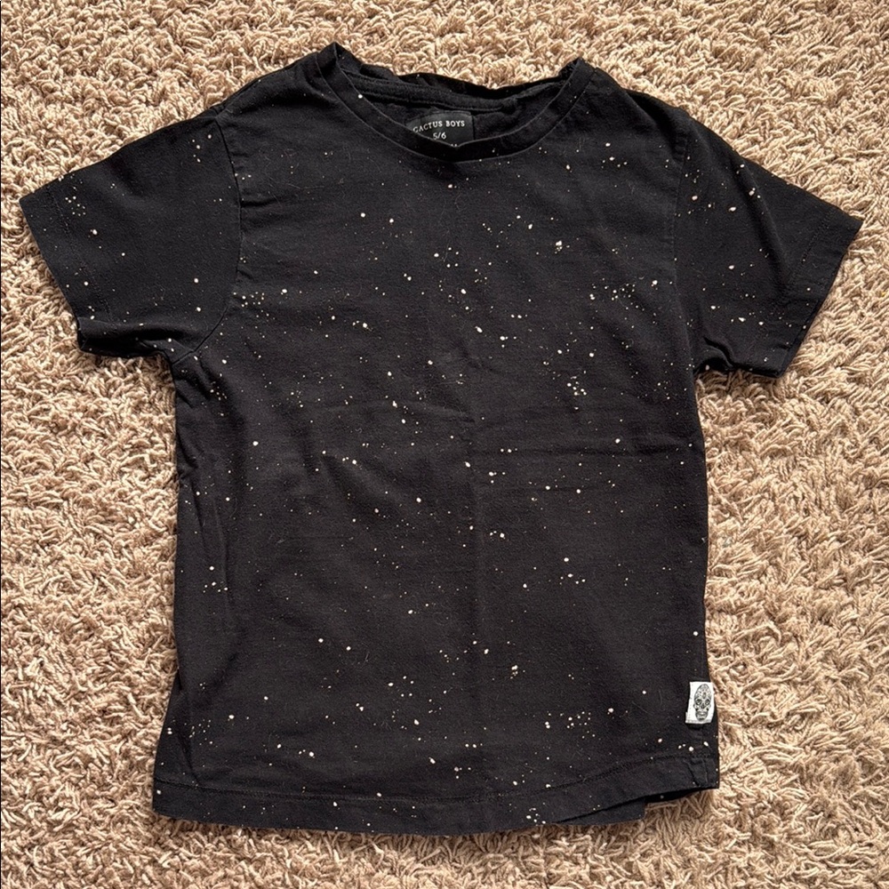 Black Short Sleeve Tee with Speckled Design 5/6
